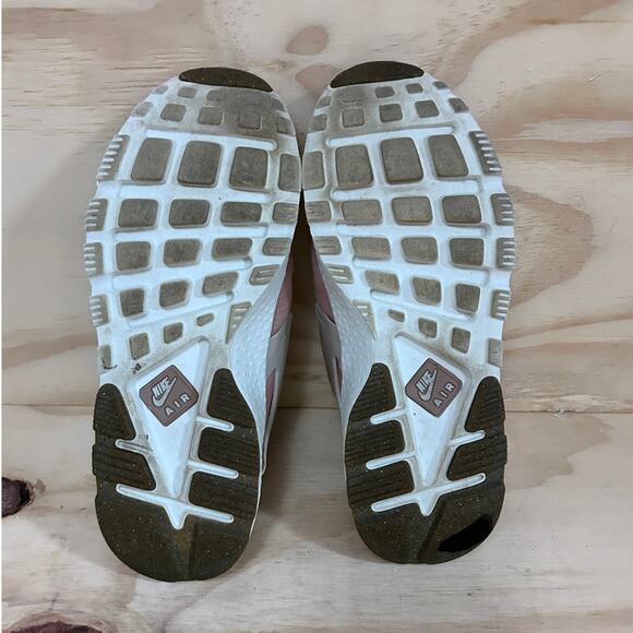 Nike - Air Huarache Run Ultra - Trainer Shoes - Pink - Women's - 7 - 819151-603 - Picture 8 of 9